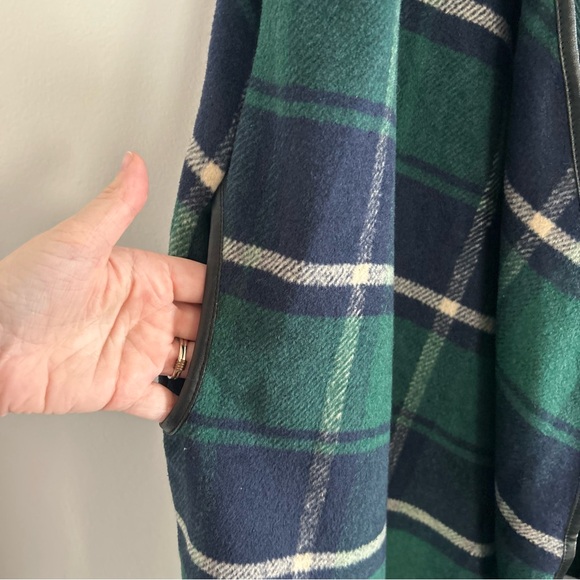 Rosette Womens Size Large Green Blue Plaid Sleeveless Cardigan Faux Leather Trim - Picture 4 of 7